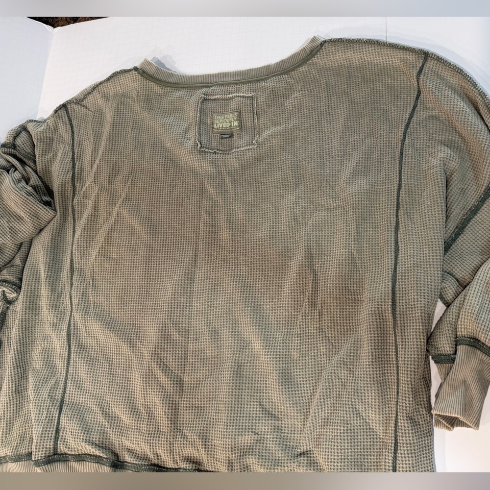 American Eagle Outfitters Size XL Olive Green Waffle Knit Top - Pre-Loved